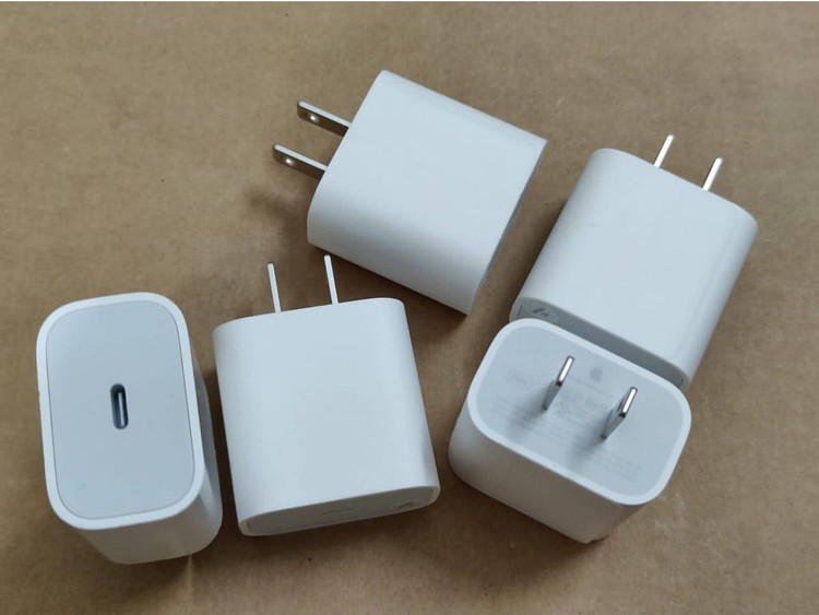 شارژر 20 وات اصلی اپل آیفون Apple 20W 2pin Power Adapter