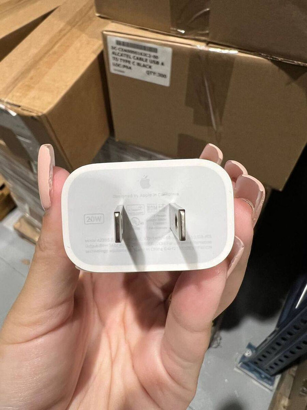 شارژر 20 وات اصلی اپل آیفون Apple 20W 2pin Power Adapter